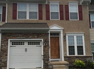 221 Tall Trees Cir, Downingtown, PA 19335