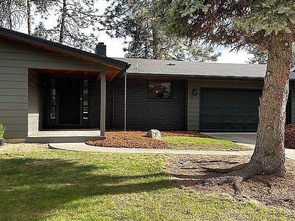 3rd image of 24 E Salmon Ave