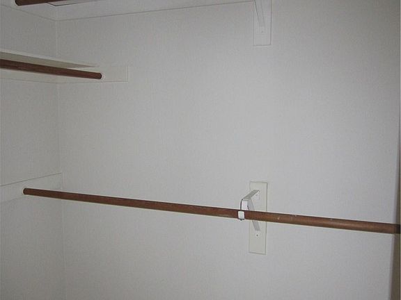 4th image of 2800 Plaza Del Amo Unit 482