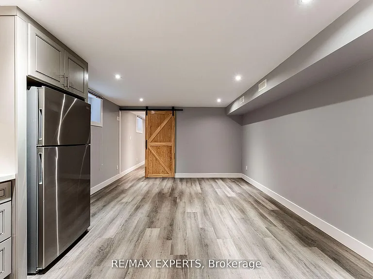 2 Hyde Ave #BASEMENT — Photo 17
