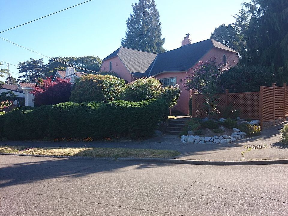 2nd image of 2002 Condon Way W