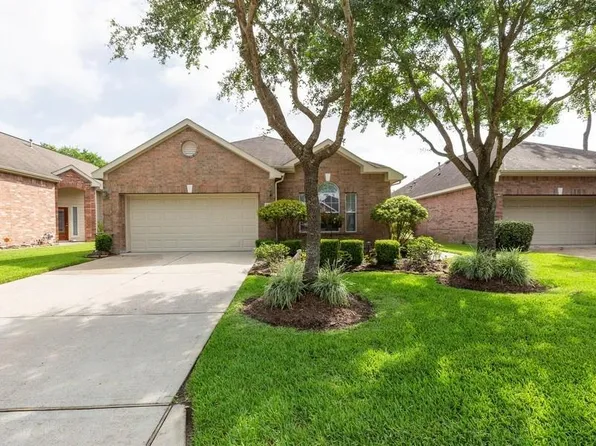 1303 Varese Dr, Pearland, TX 77581
