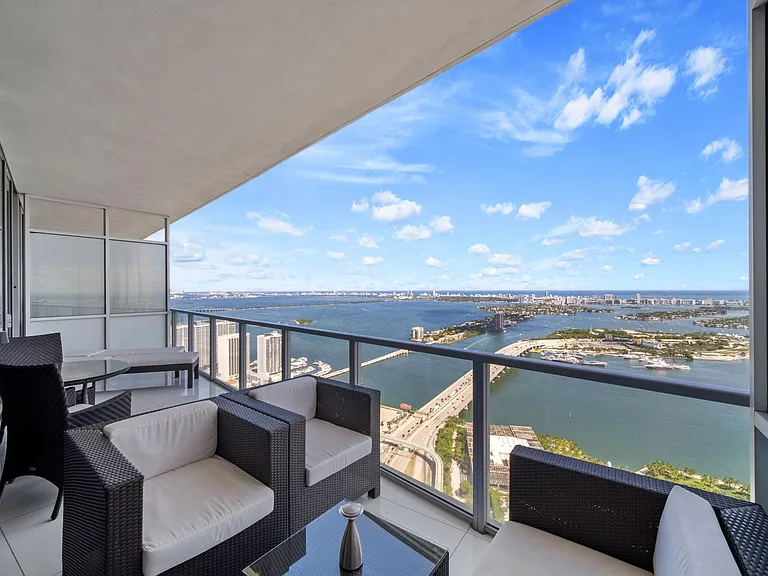 1100 Biscayne Blvd #5802 — Photo 4