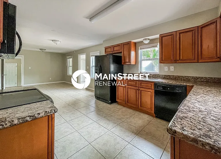 1414 Turner St — Photo 6
