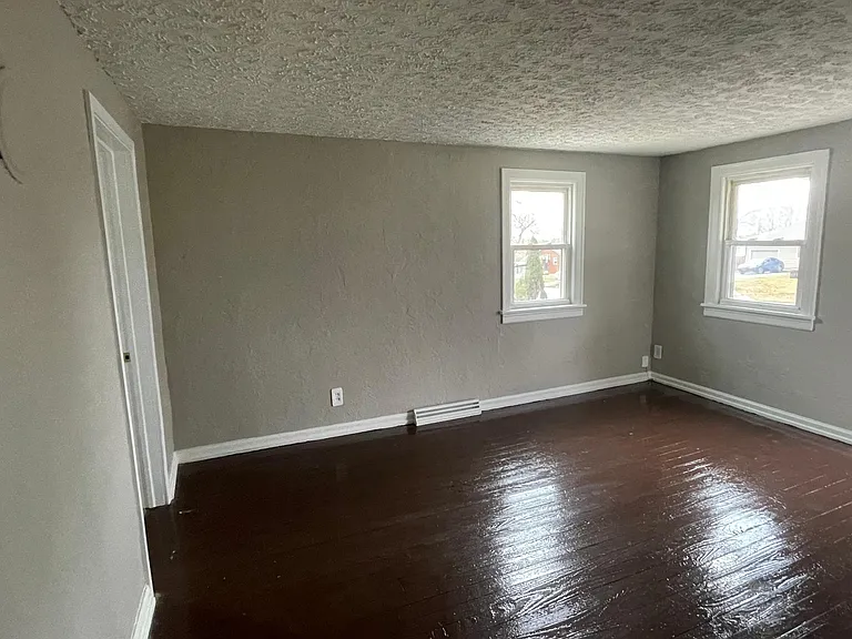 1729 Windemere Dr — Photo 5