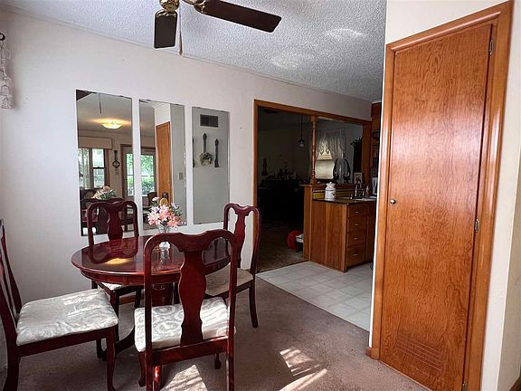 4th image of 1818 E Ash Ave