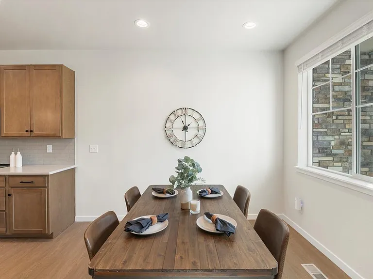 2440 Brookstone Dr #C — Photo 13