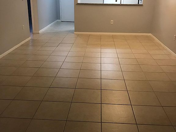 3rd image of 10155 NW 9th Street Cir #405