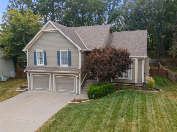 7408 N Hickory St, Kansas City, MO 64118