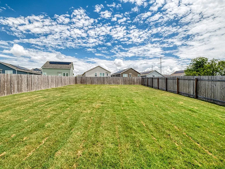 2516 Carpathian Cv — Photo 21