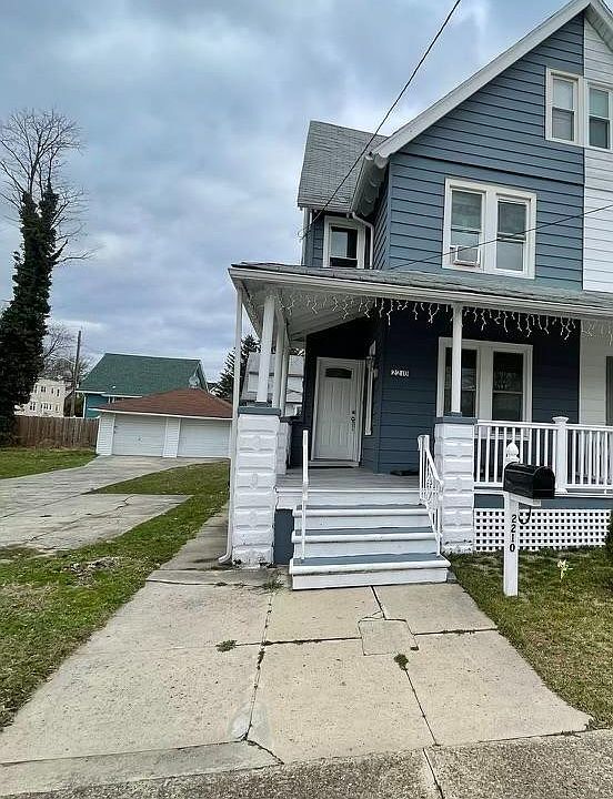 2nd image of 2210 42nd St