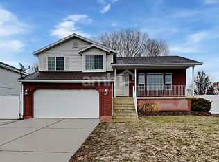 1932 N 950 W, Clinton, UT 84015