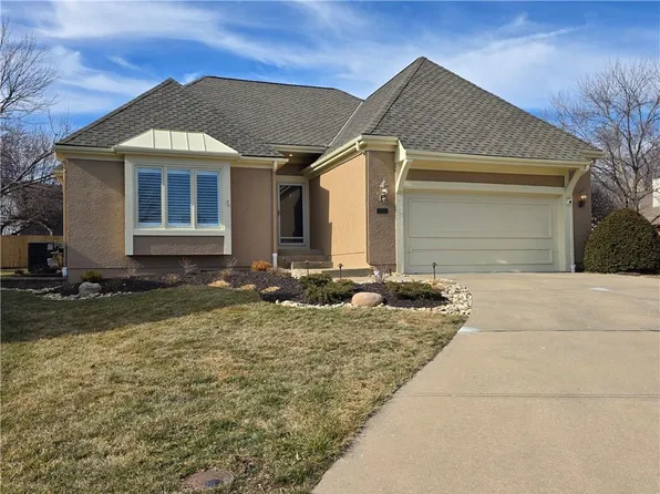 7958 W 118th St, Overland Park, KS 66210