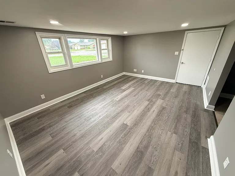 718 Sussex Dr #716 — Photo 3