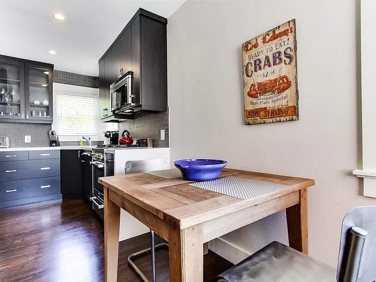 3321 Grim Ave — Photo 5