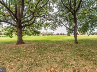 7533 Calvert St, Philadelphia, PA 19152