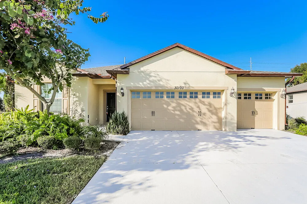 3 bed, 2.0 bath, 2164 sqft, $2,855 — Photo 1