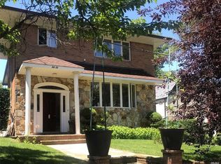4922 Browvale Ln, Little Neck, NY 11362