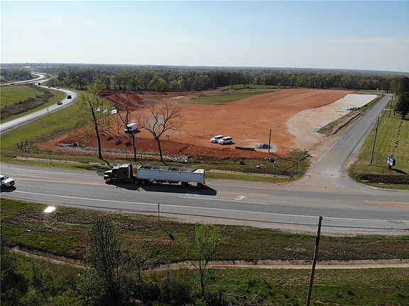 5th image of N Mount Pleasant Rd