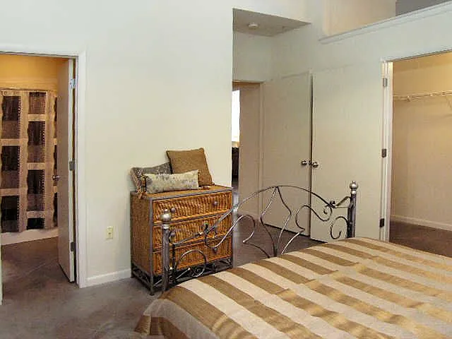 Tribune Lofts — Photo 13