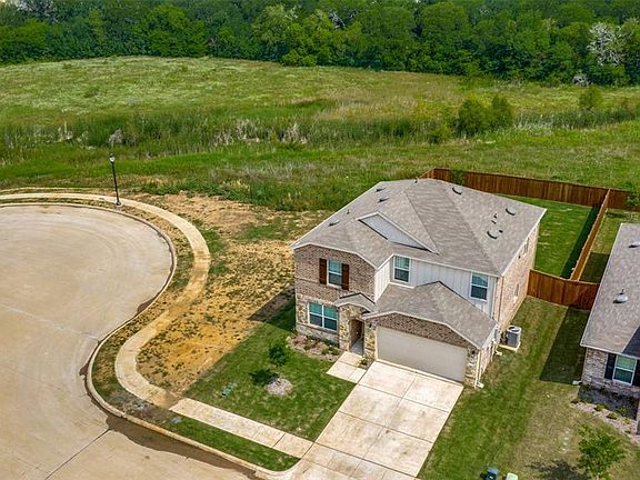 2nd image of 1001 Vernon Dr