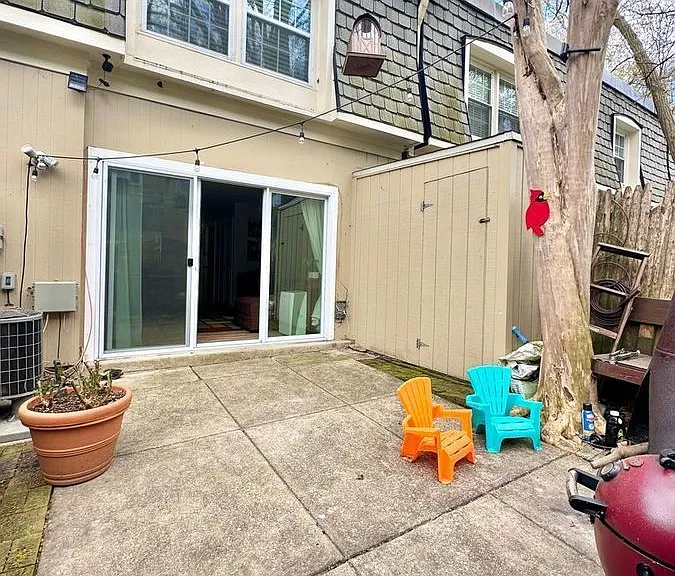 8131 Kingsway Ct — Photo 25