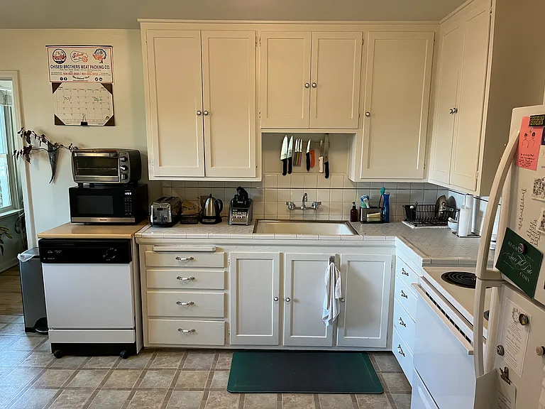 824 E 5th Ave #B — Photo 2