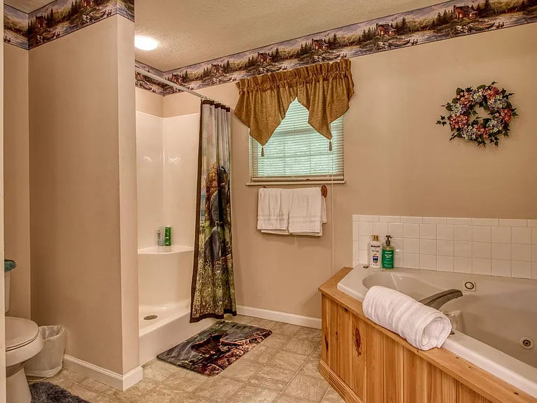 2913 Barnes Dr — Photo 24