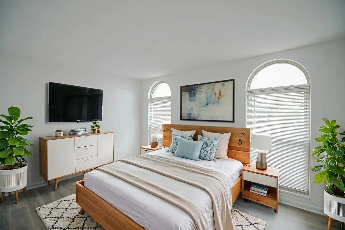 2 bed, 1.0 bath, 927 sqft, $2,100 — Photo 4