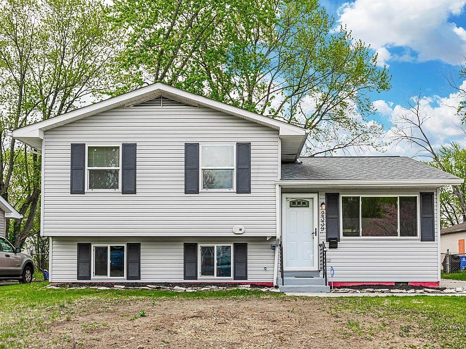 1st image of 2339 Edenburgh Dr S