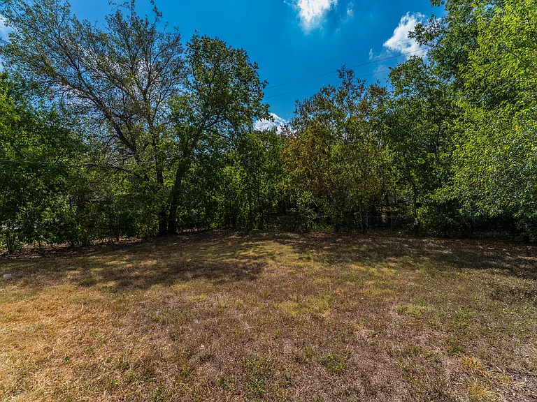 530 Sumner Dr — Photo 17