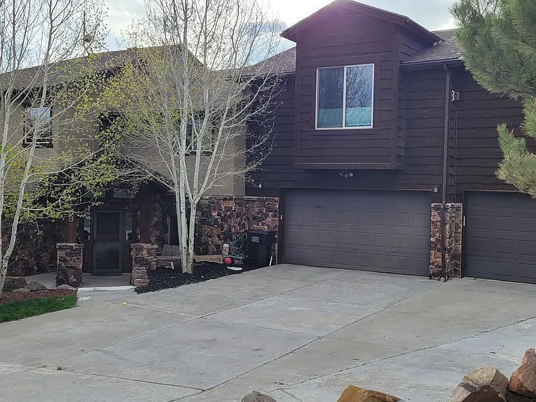 Totally Private Your Front Door Entry & 2 Car Garage