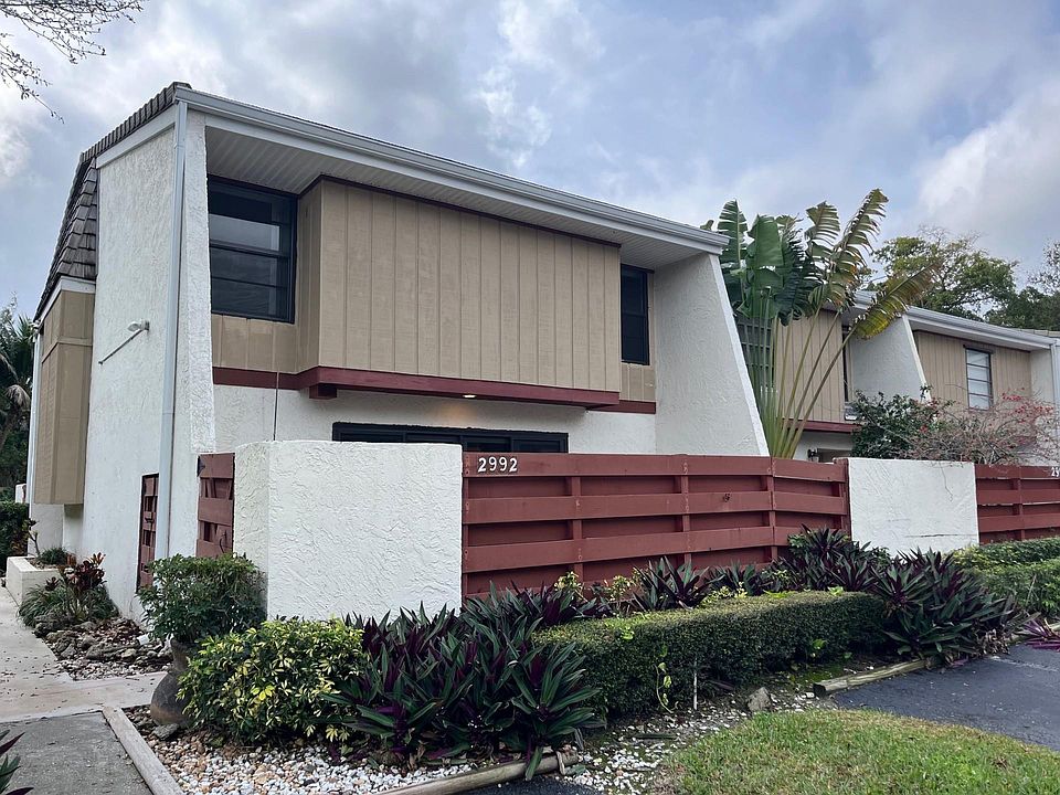 1st image of 2992 Lakewood Lane #328