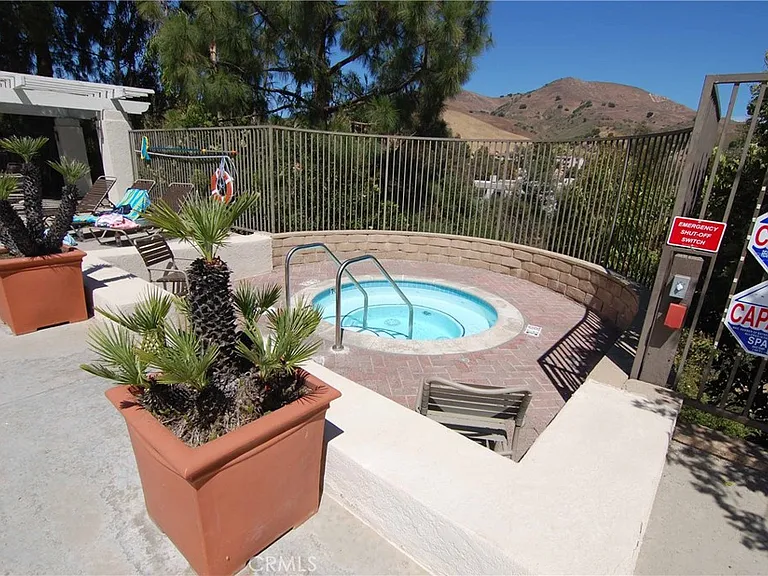 4240 Lost Hills Rd — Photo 13