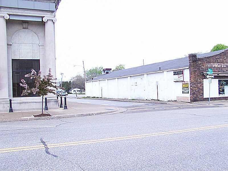 2nd image of 66 Main St W