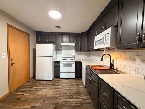 445 N Madison Ave APT D-13, Lebanon, MO 65536