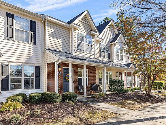 2nd image of 134 Portestown Way