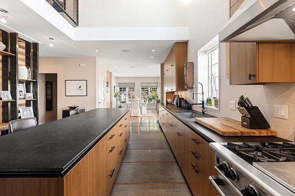 Sold by Keller Williams NYC | media 5