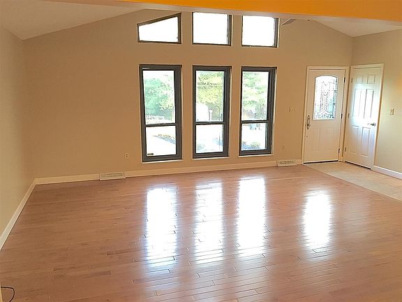 4th image of 1613 Ledean Dr