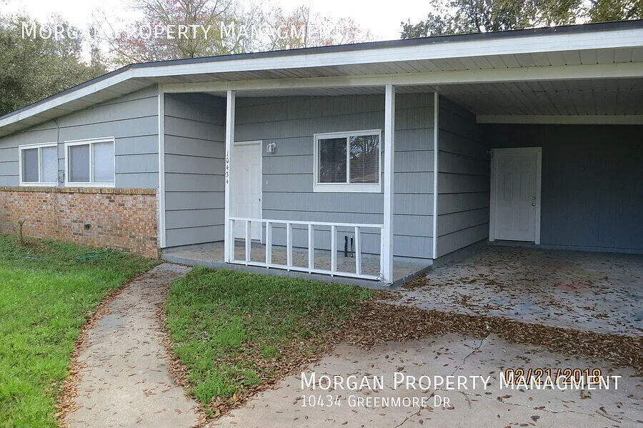 Coming Soon! 3 Br + Bonus Room With Xl Fenced Backyard! — Photo 2