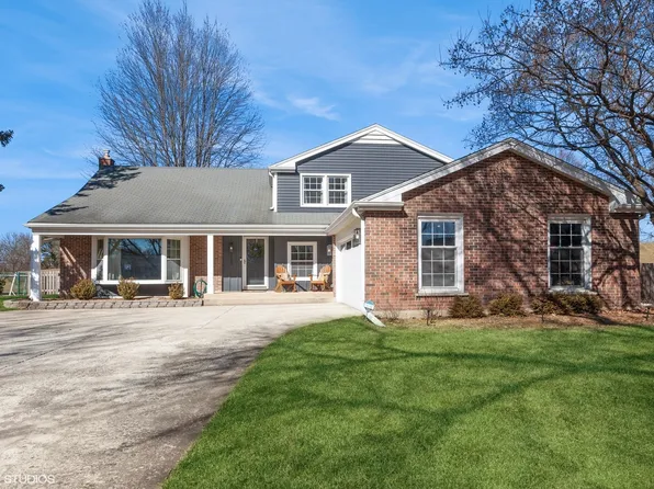 115 Hopi Ct, Naperville, IL 60563