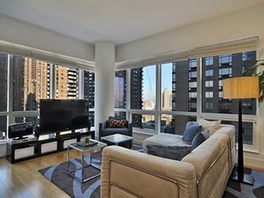 Rented by Corcoran | media 35