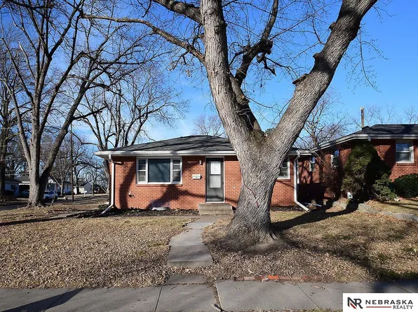 2155 S 59th St, Lincoln, NE 68506