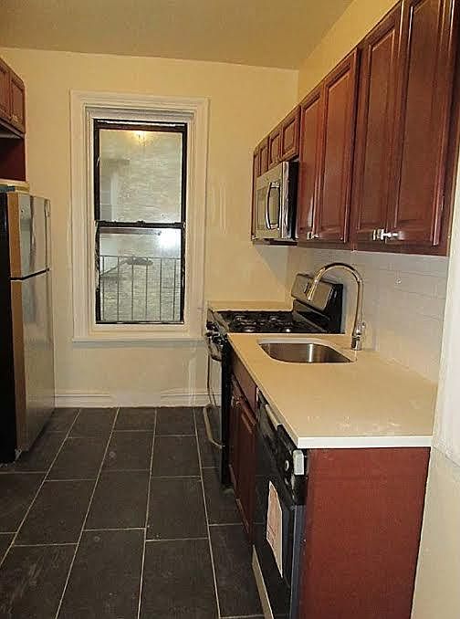 1st image of 222 E 16th St #2