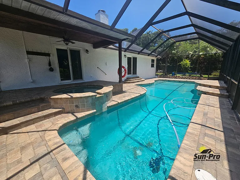 139 Riverwalk Ct — Photo 32