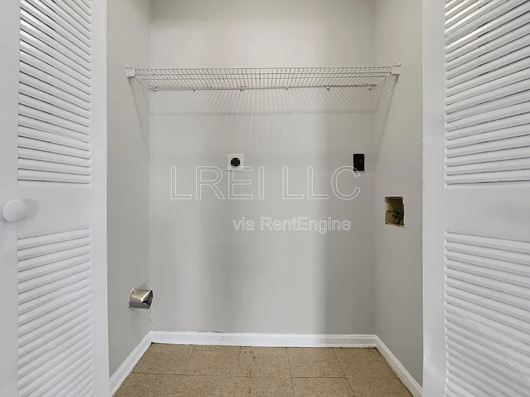 410 N 21st St — Photo 4