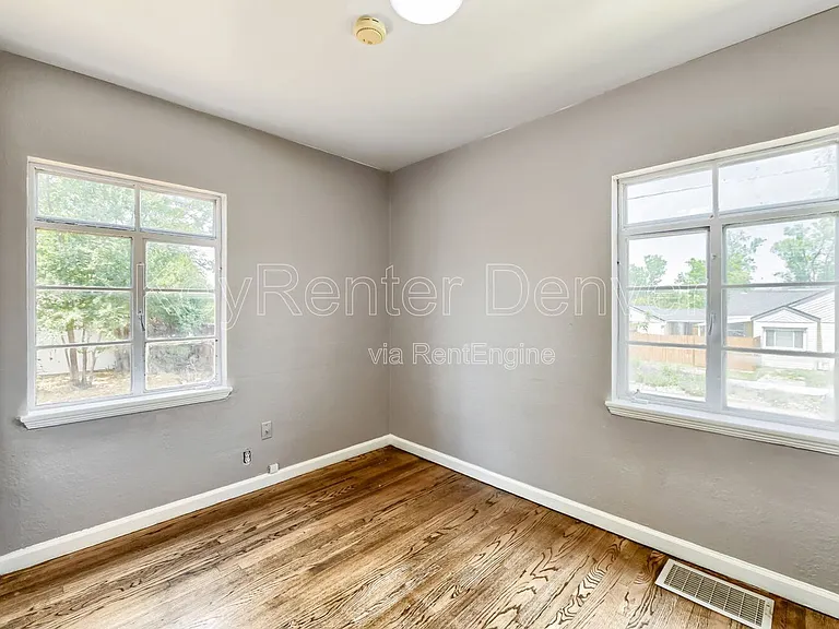 4195 Benton St — Photo 14