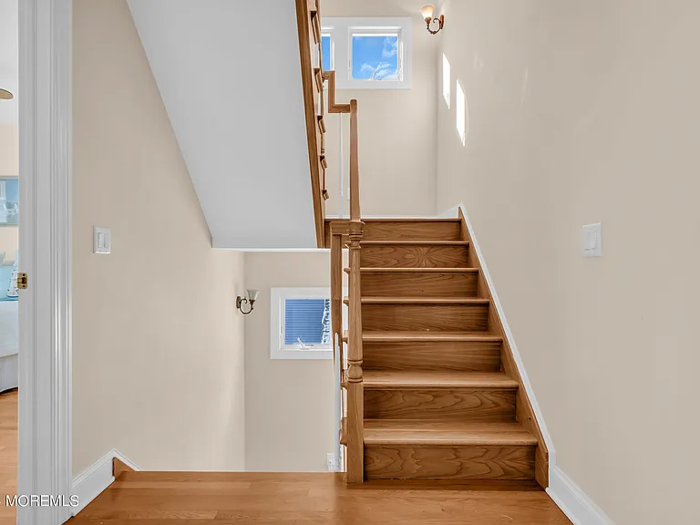 18 Meadow Ave — Photo 44