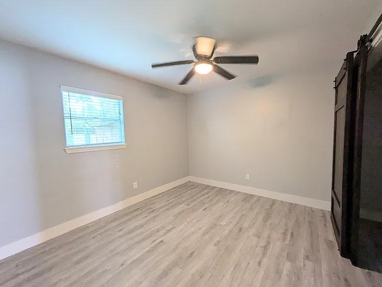 1309 W Hopkins St #A — Photo 12