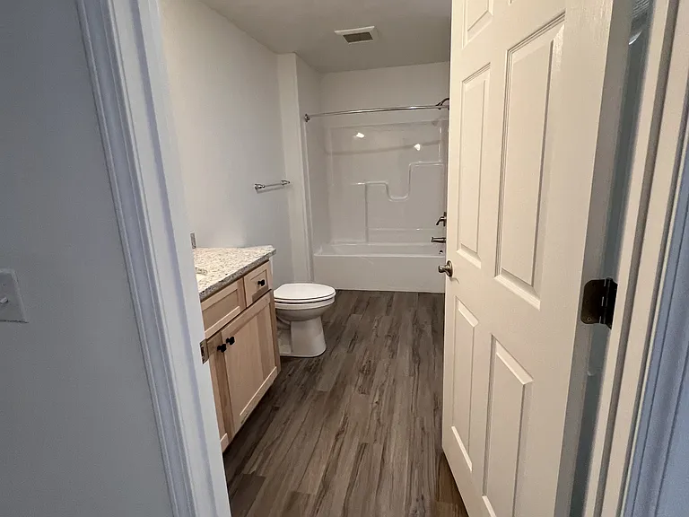 209 S Millersburg St — Photo 18